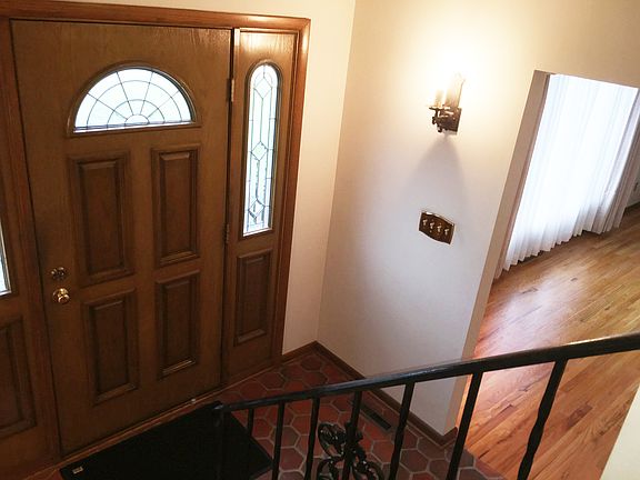 3rd image of 2785 Alliston Court