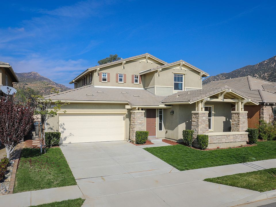 1st image of 554 Chandler Ct