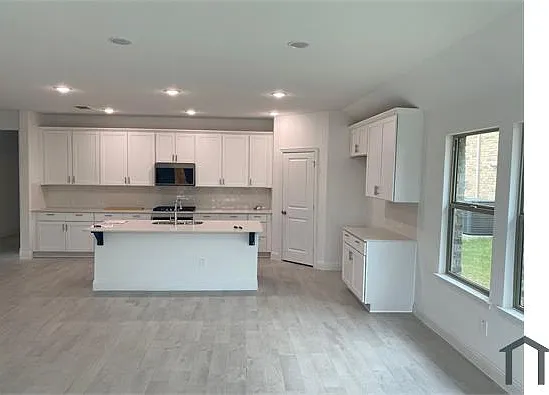 1120 Red Hawk Ln — Photo 9