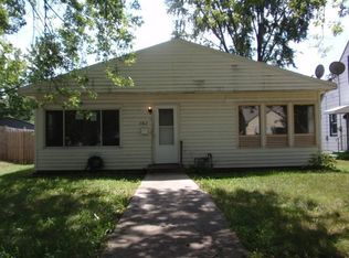 2812 Ridgeway Ave, Rockford, IL 61101