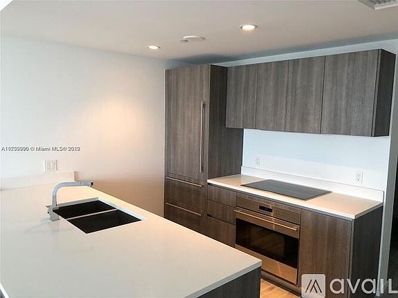3rd image of 801 S Miami Ave Unit 4702
