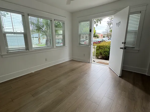 917 Grand Ave, Long Beach, CA 90804