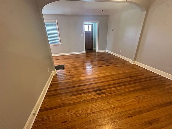 4th image of 159 Saint Agnes Dr #159