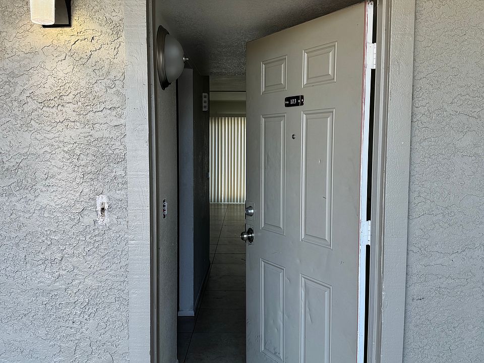 1st image of 2833 E Paradise Ln APT 103