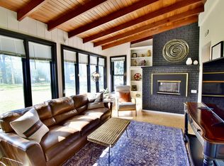 739 10th St NW, New Brighton, MN 55112