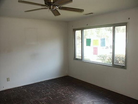 3rd image of 311 Holton St