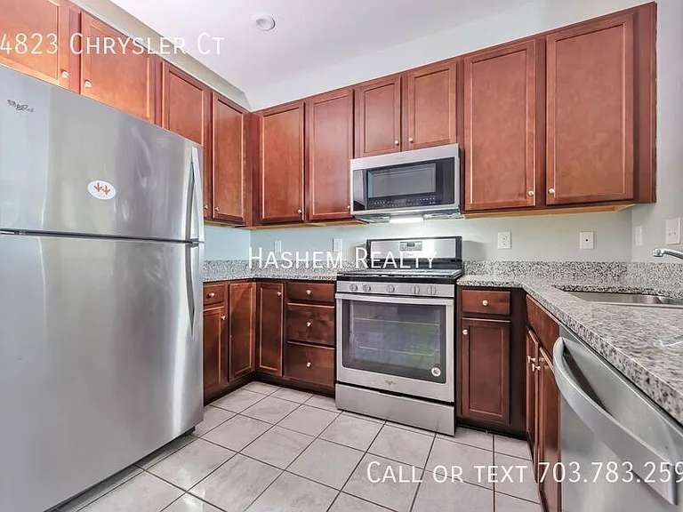 14823 Chrysler Ct — Photo 4