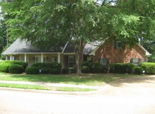 441 Shadowood Dr, Ridgeland, MS 39157