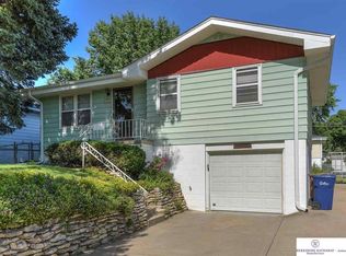 7009 S 41st St, Bellevue, NE 68147