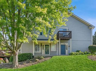 17 Windsor Cir UNIT C, South Elgin, IL 60177