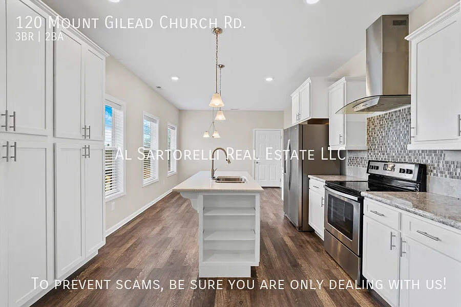 Beautiful Updated home, pet friendly and super clean! — Photo 2