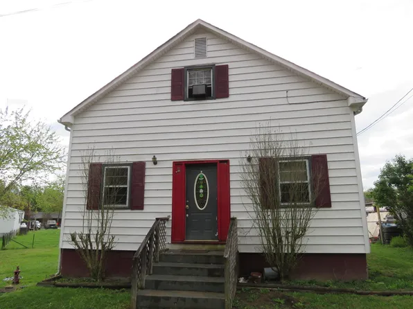 453 Cumberland Ave, New Castle, VA 24127