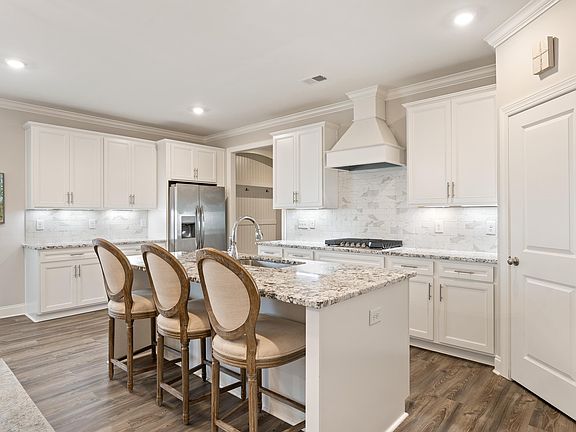 4th image of 1131 Talus Rd