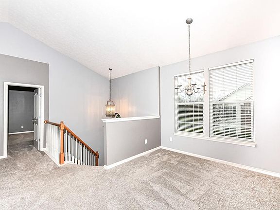 4th image of 12690 Leah Ln