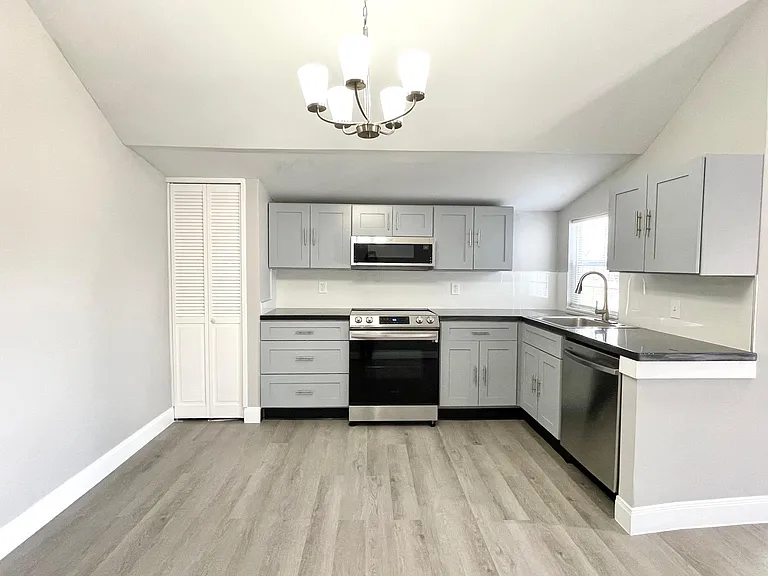 1808 Oneal St — Photo 5