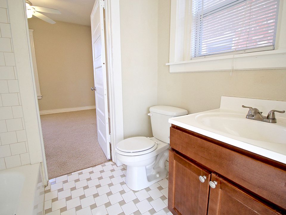 1st image of 912 E 39th St APT 3W