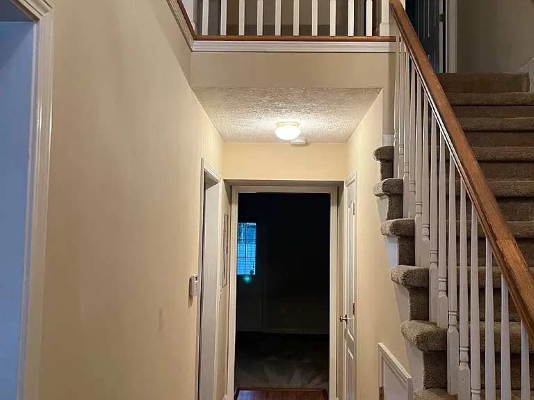 1513 Middleborough Ct — Photo 3