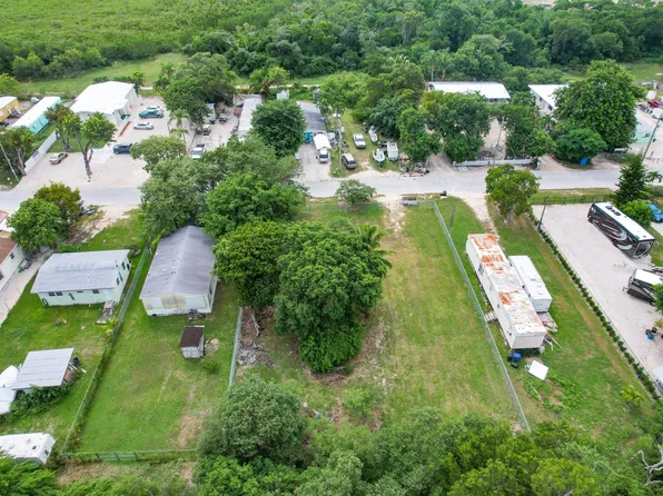 15 Hibiscus Ln, Key Largo, FL 33037