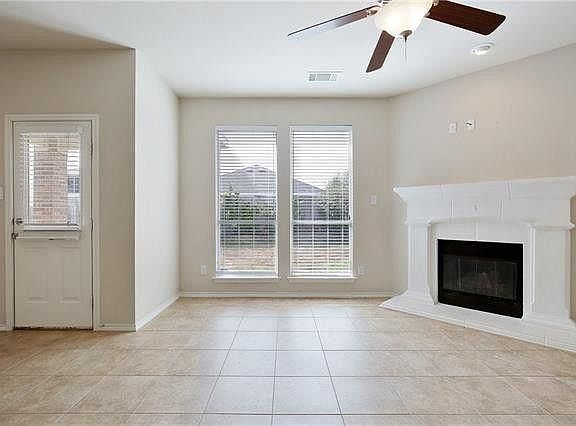 3rd image of 2124 Carlotta Dr