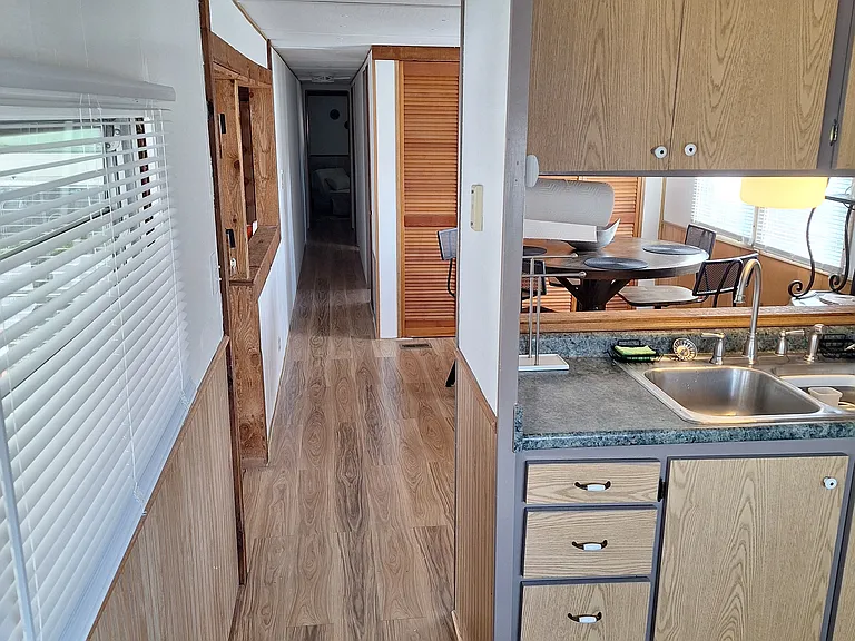 752 Driftwood Ln — Photo 5