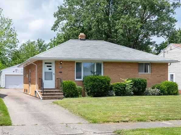 316 Lynne Dr, Sheffield Lake, OH 44054