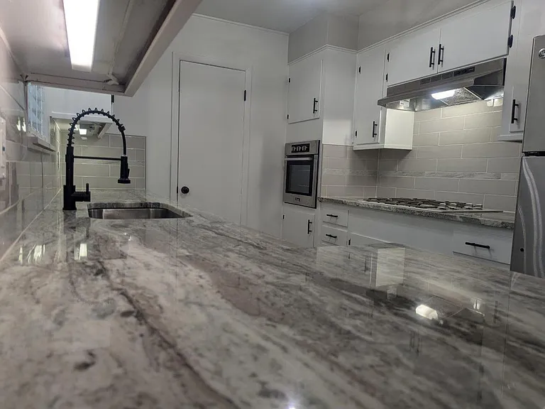 605 Kentshire Cir — Photo 9