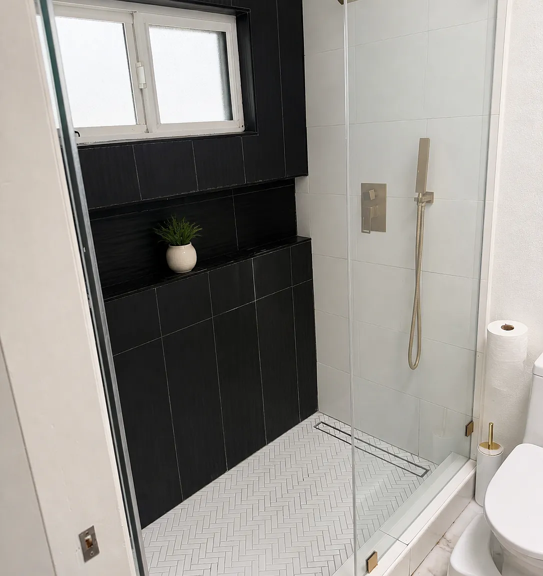 524 East Navilla Place - 1 — Photo 3