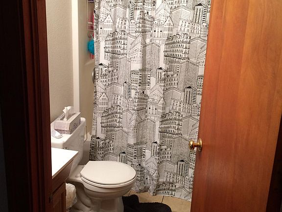 3rd image of 256 E Sarnia St APT 10