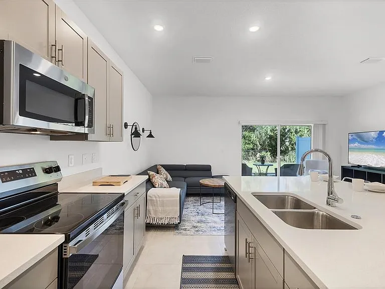 15032 Cuzcorro Ct — Photo 10
