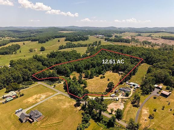 3rd image of 2320 Snow Hill Rd