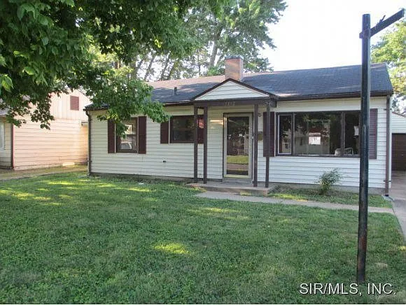 3812 N Park Dr photo 1