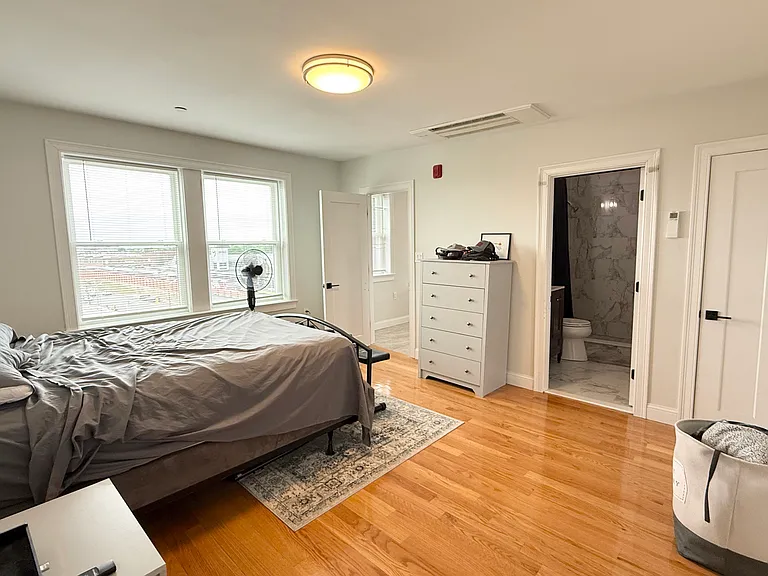 325 Newport Ave #41 — Photo 12