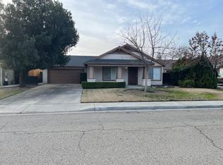 1757 Avenue C, Kingsburg, CA 93631