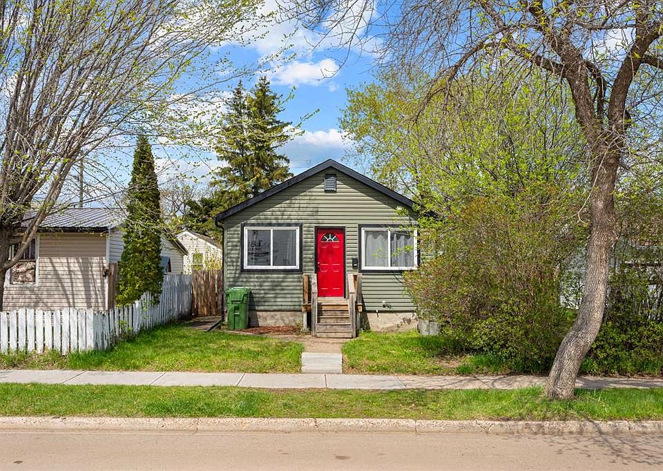 1st image of 4724 S 49th St