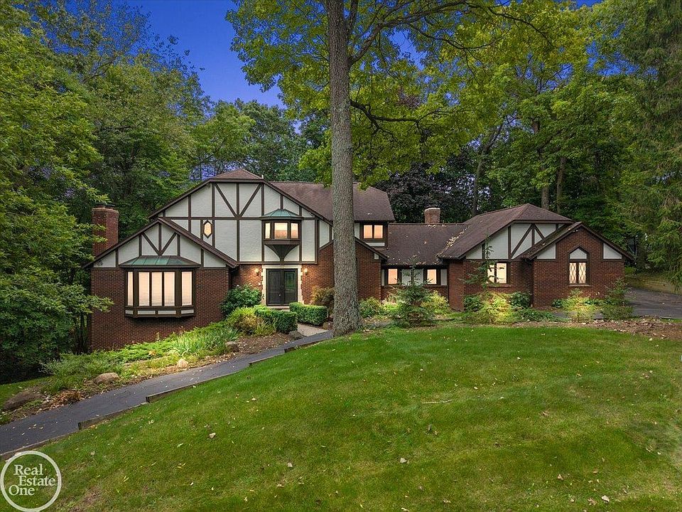 1st image of 523 Ridgewood Rd