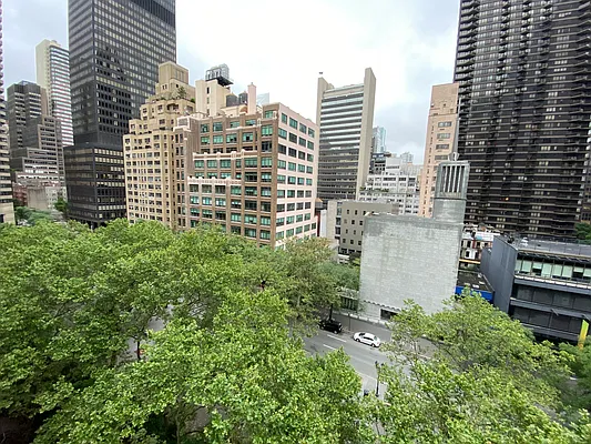 Rented by R New York | media 7