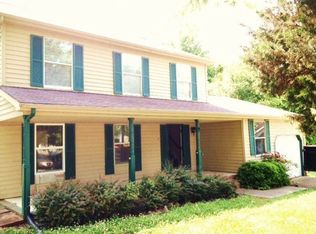 8100 Deerhorn Ct, Charlotte, NC 28227