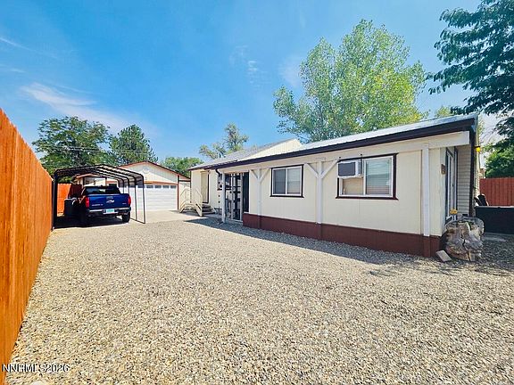 4th image of 3155 Valley Way