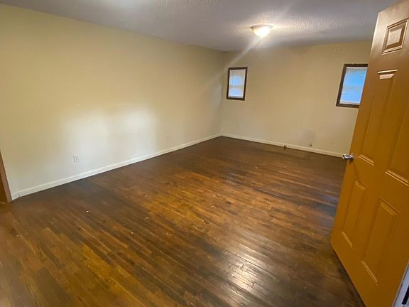 3rd image of 3117 S Pulaski St