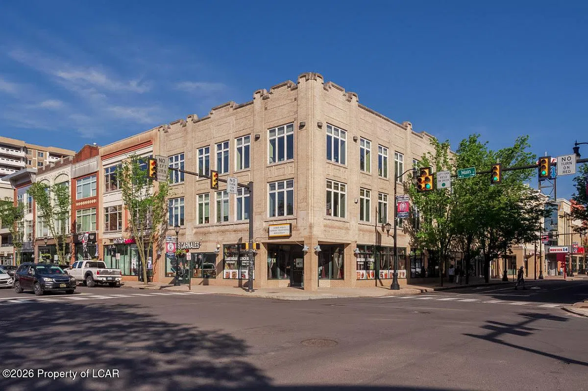 2 bed, 1.5 bath, 1400 sqft, $2,650 — Photo 1