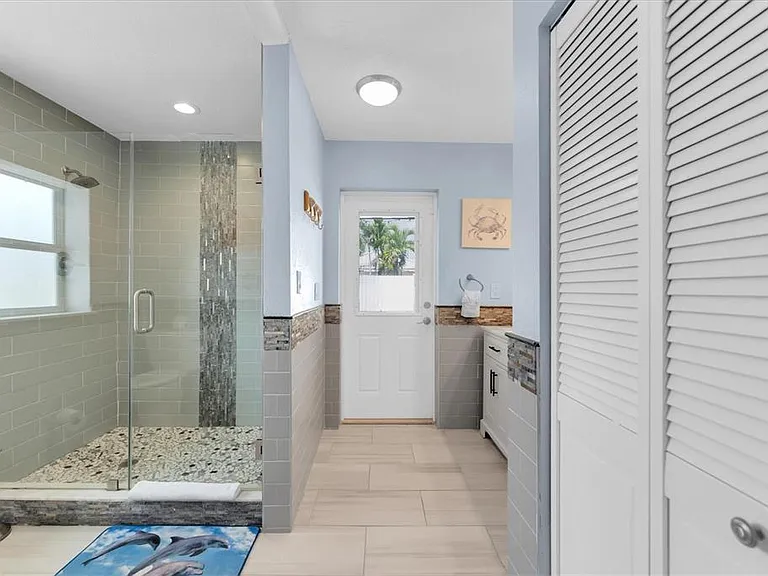 5923 2nd St E — Photo 22
