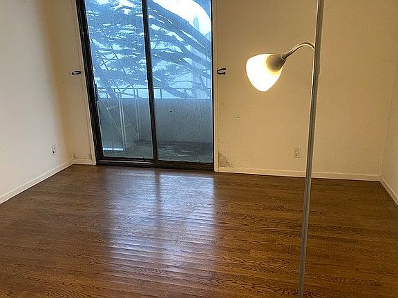 5th image of 298 Red Rock Way #A