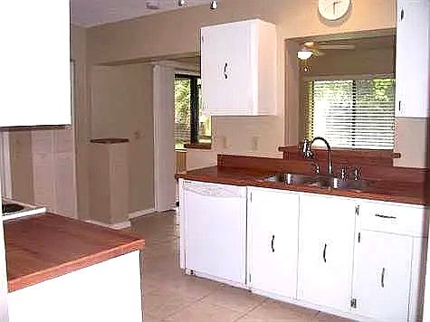 Kitchen with appliances