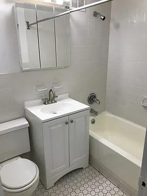 Rented by Mallory Management Corp | media 29