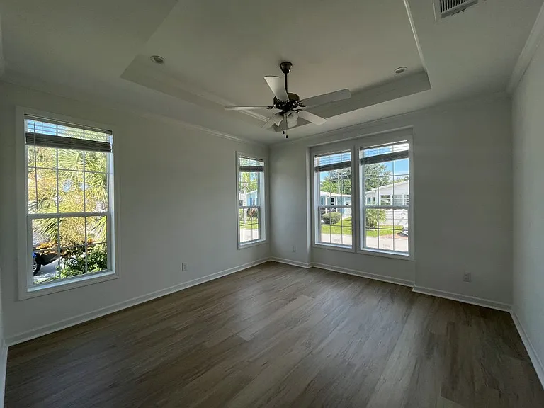 250 Bimini Cay Cir #250 — Photo 3