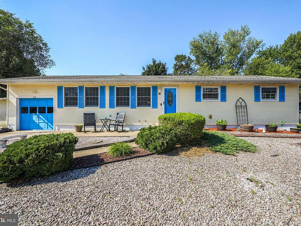 1st image of 41 Goldweber Ave