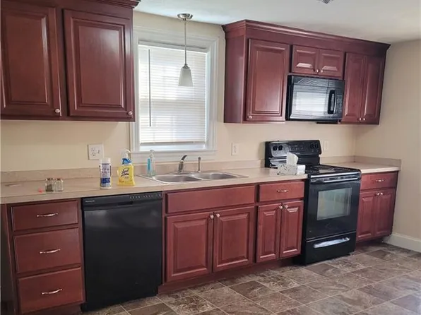 55 Forest Ave, Pawtucket, RI 02860