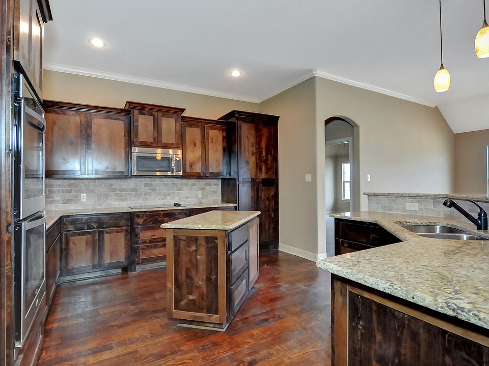 1st image of 4090 Hackberry Cir