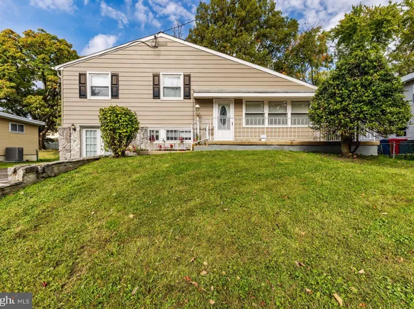 112 Glenwood Ave, Somerdale, NJ 08083