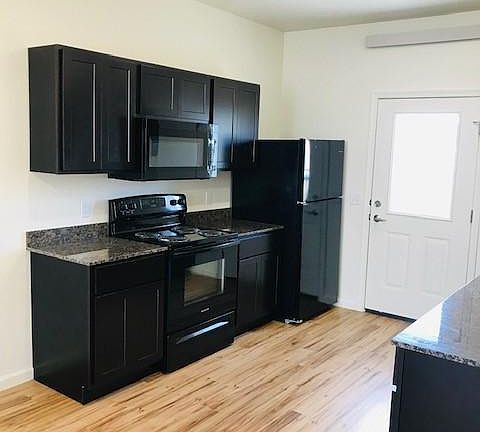5th image of 5706 Twins Way #4